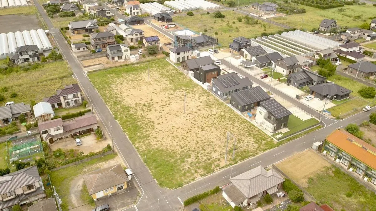 宅地分譲用：1110坪